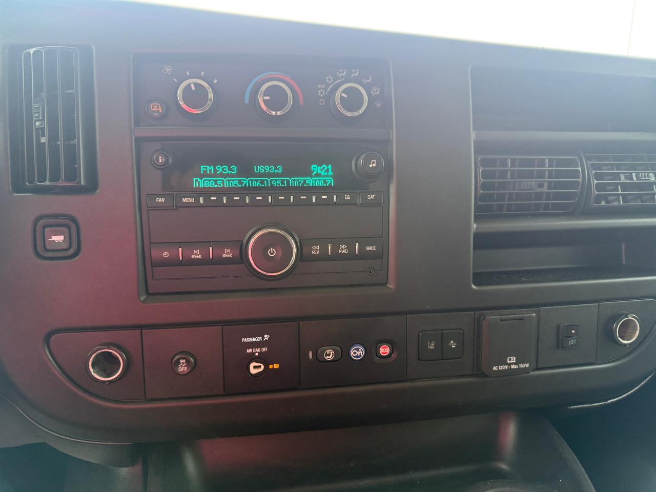 Chevrolet Express Passenger RWD 3500 155" LT 2021