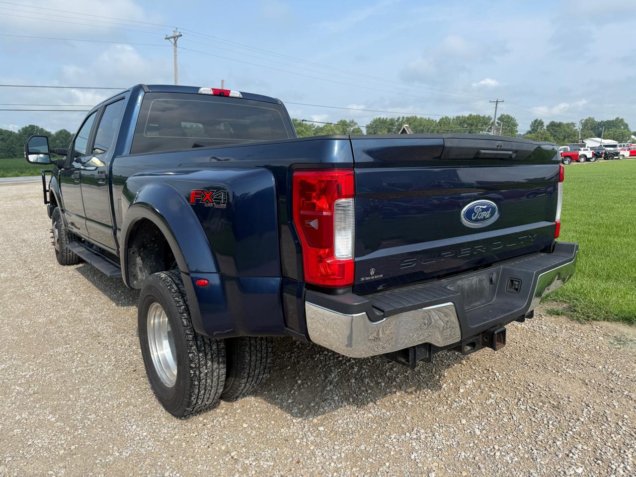 Ford Super Duty F-350 DRW 4WD Crew Cab 156" XL 2017