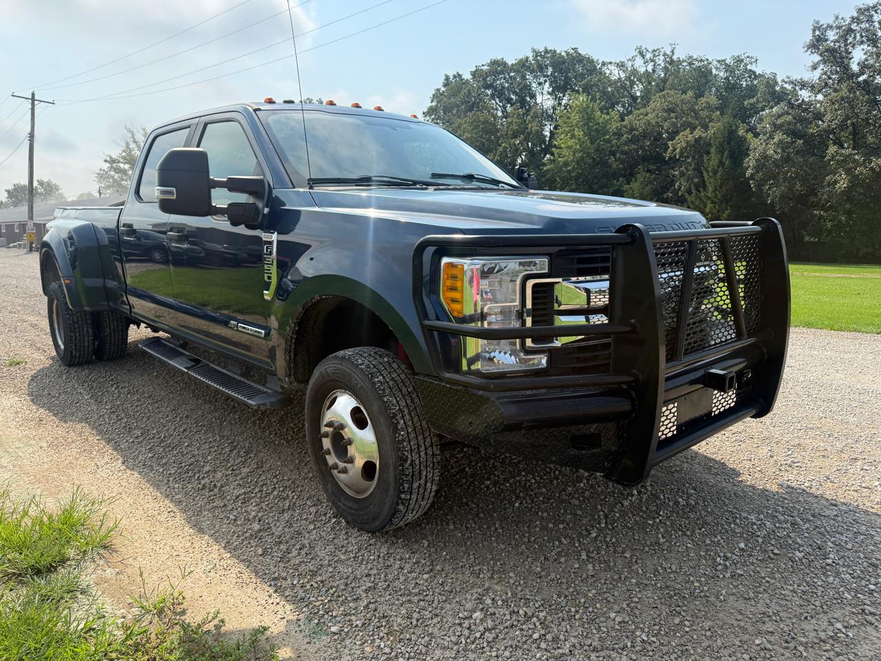 Ford Super Duty F-350 DRW 4WD Crew Cab 156" XL 2017