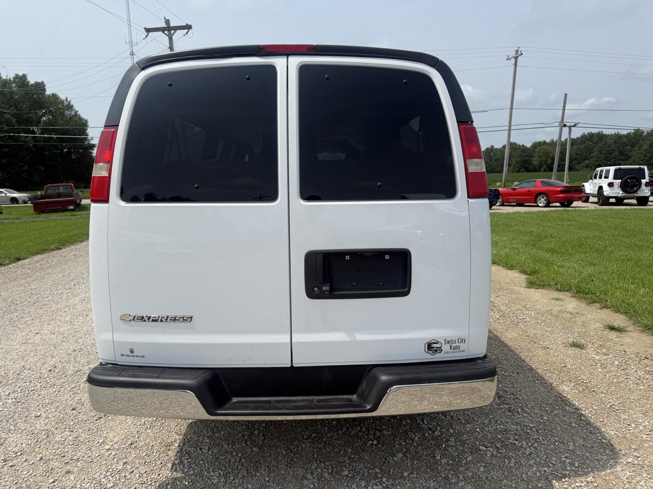 Chevrolet Express Passenger RWD 3500 155" LS 2019
