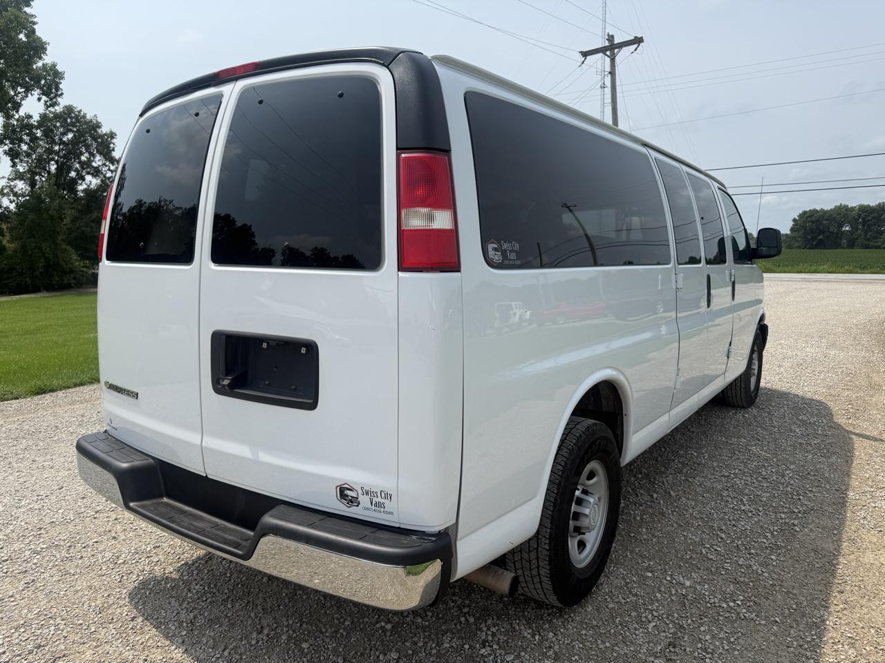 Chevrolet Express Passenger RWD 3500 155" LS 2019