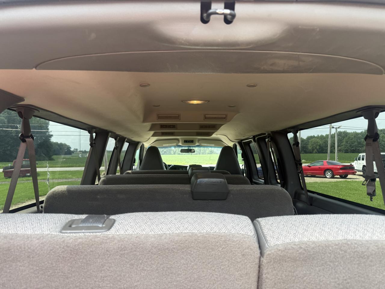 Chevrolet Express Passenger RWD 3500 155" LS 2019