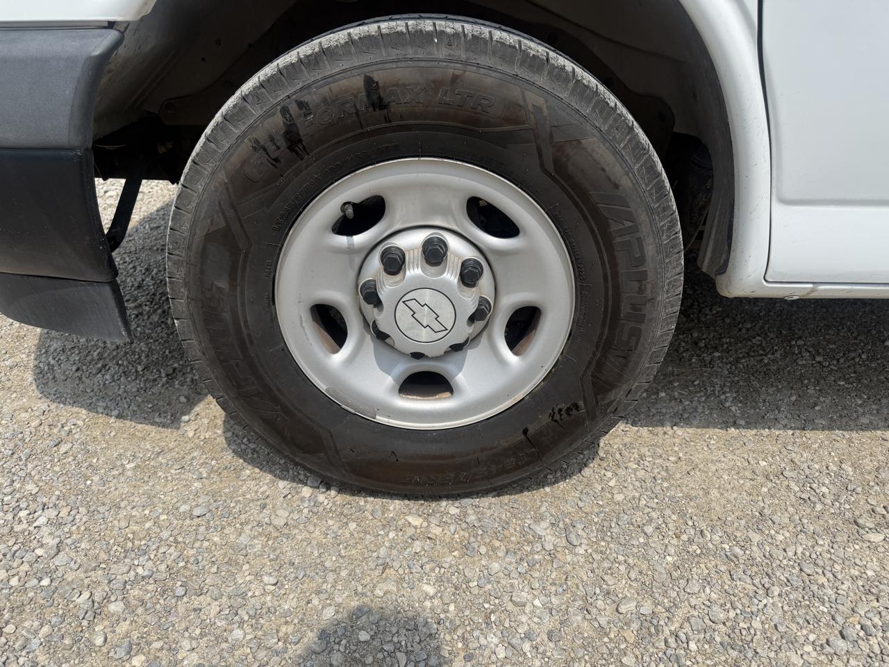 Chevrolet Express Passenger RWD 3500 155" LS 2019