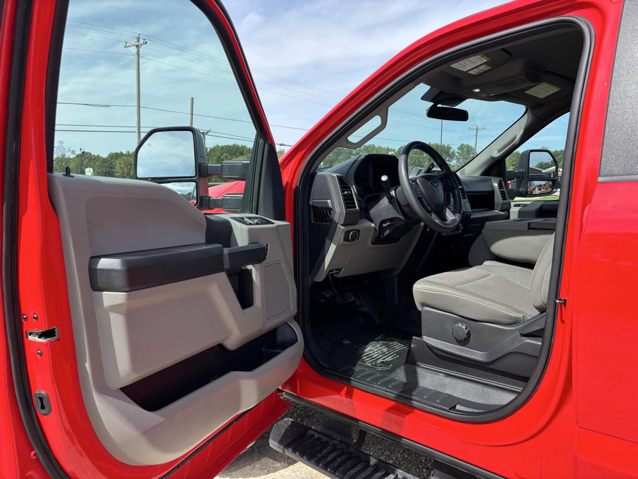 Ford Super Duty F-250 SRW 4WD Crew Cab 156" XL 2022