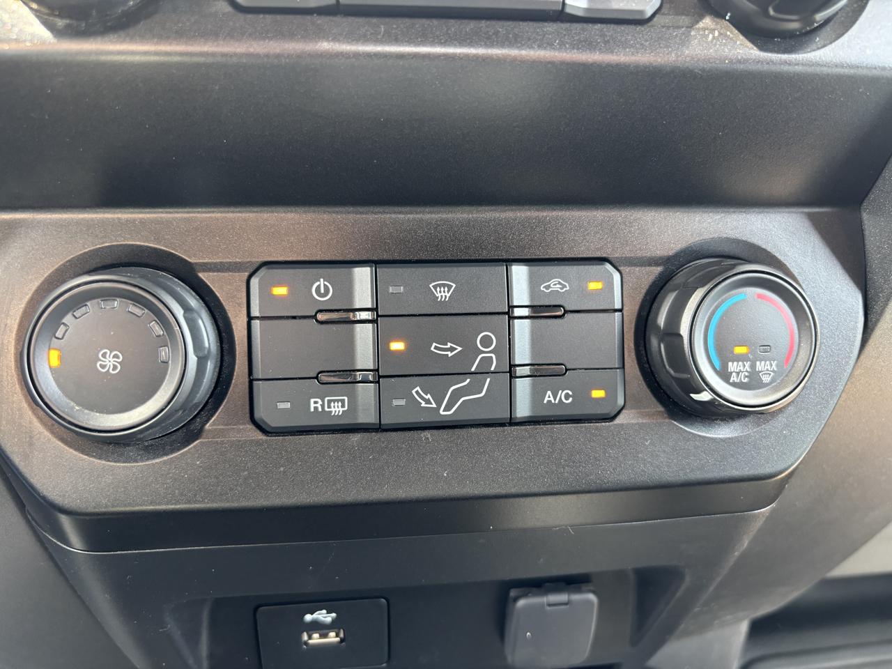 Ford Super Duty F-250 SRW 4WD Crew Cab 156" XL 2022