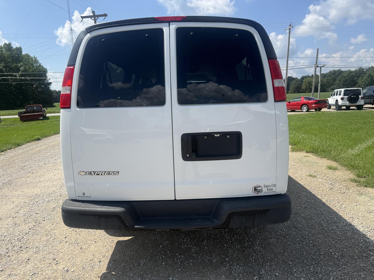 Chevrolet Express Passenger RWD 3500 155" LS 2019