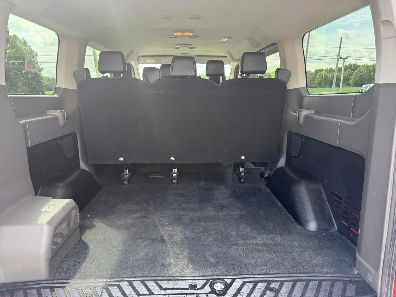 Ford Transit Passenger Wagon T-150 130" Low Roof XLT RWD 2020