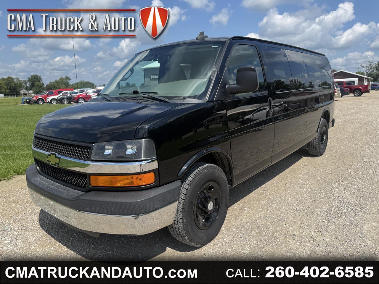 2016 Chevrolet Express Passenger RWD 3500 155" LT w/1LT