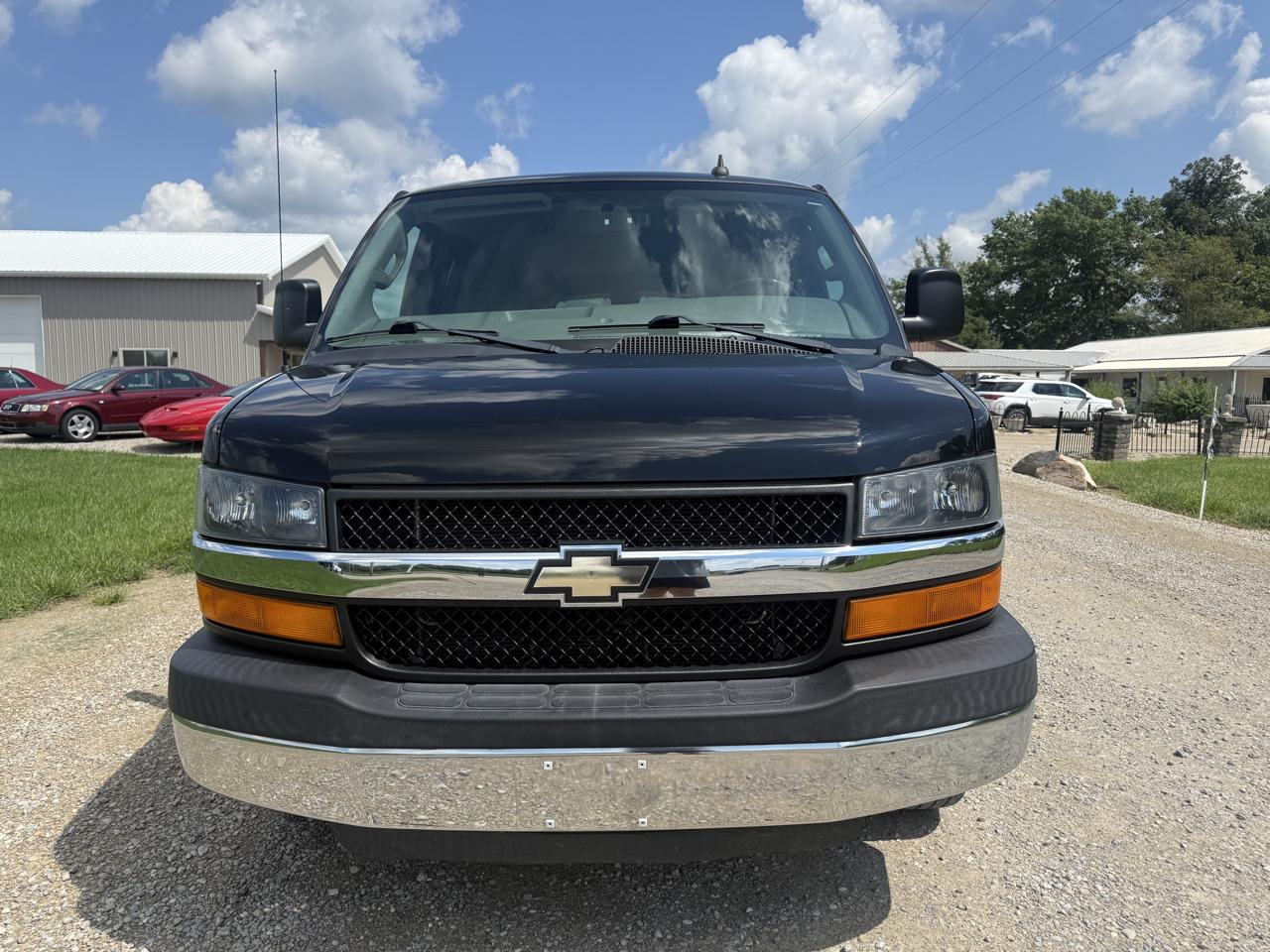Chevrolet Express Passenger RWD 3500 155" LT w/1LT 2016