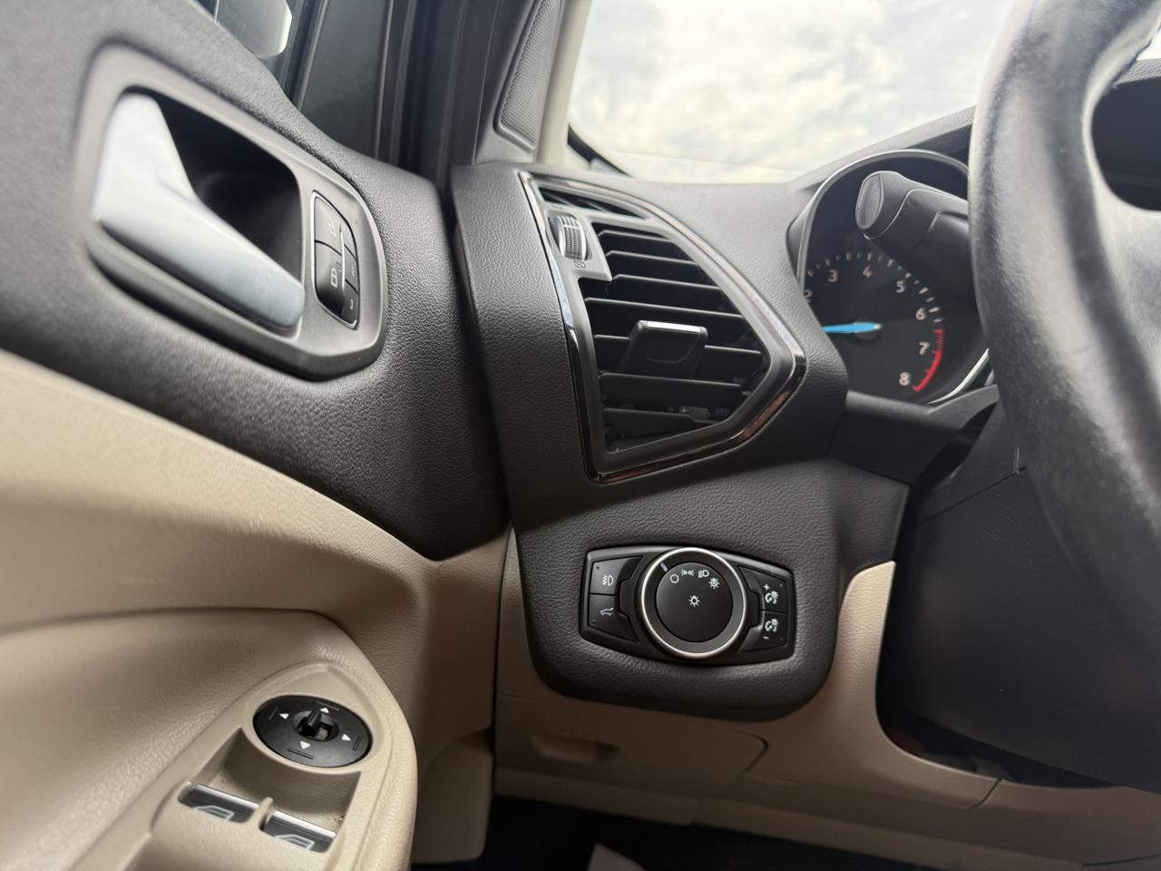 Ford Escape Titanium 4WD 2017