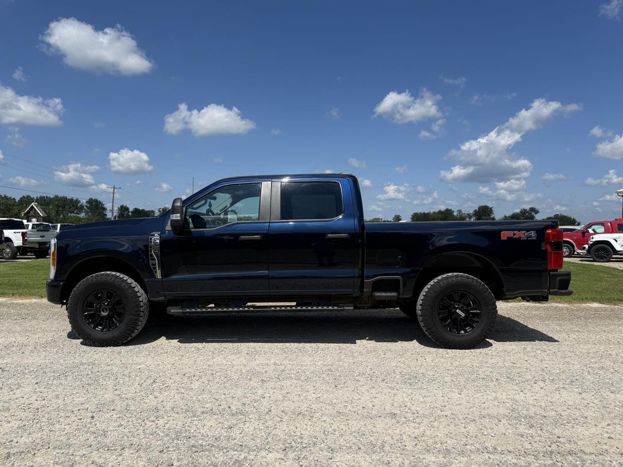 Ford Super Duty F-250 SRW 4WD Crew Cab 156" FX4 2024