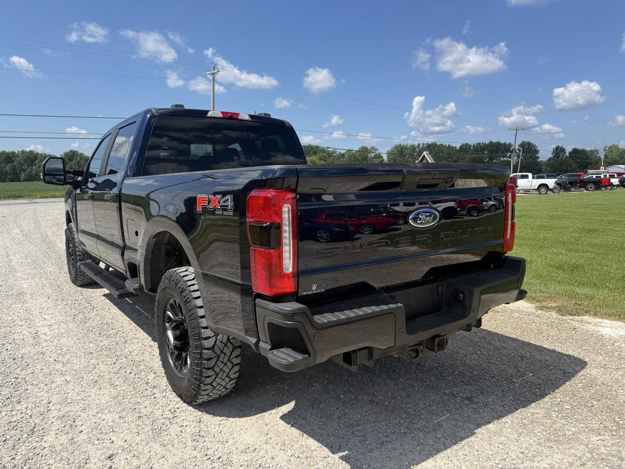 Ford Super Duty F-250 SRW 4WD Crew Cab 156" FX4 2024