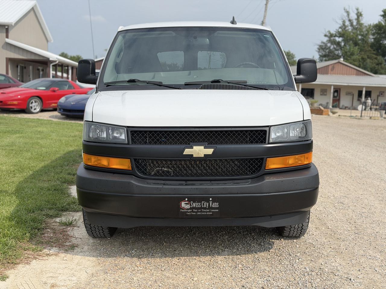 Chevrolet Express Passenger RWD 2500 135" LS 2022