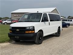 2022 Chevrolet Express Passenger 