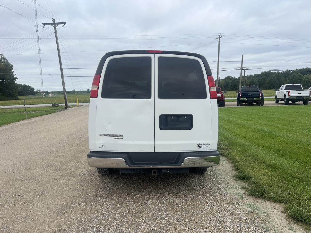 Chevrolet Express Passenger RWD 3500 155" LT w/1LT 2014