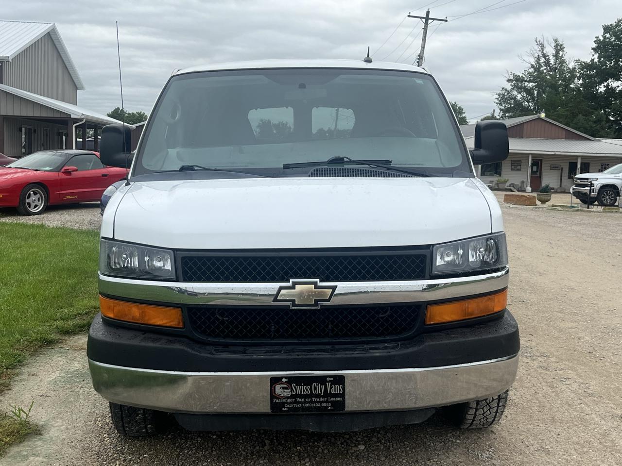 Chevrolet Express Passenger RWD 3500 155" LT w/1LT 2014