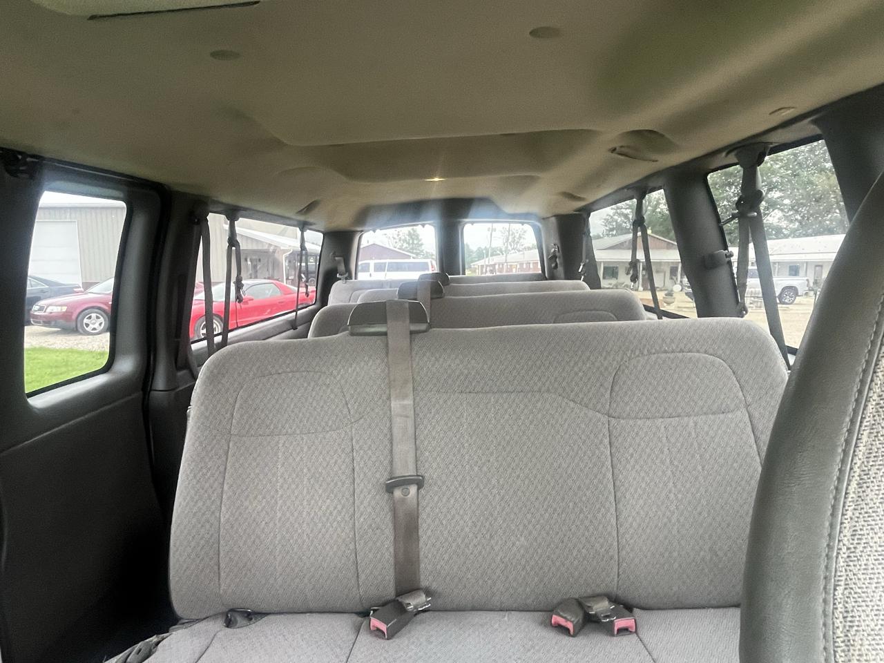 Chevrolet Express Passenger RWD 3500 155" LT w/1LT 2014