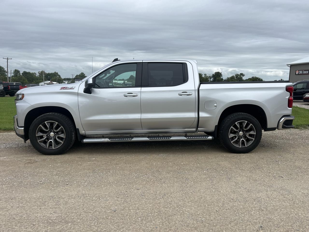 Chevrolet Silverado 1500 4WD Crew Cab 147" LT w/1LT 2021