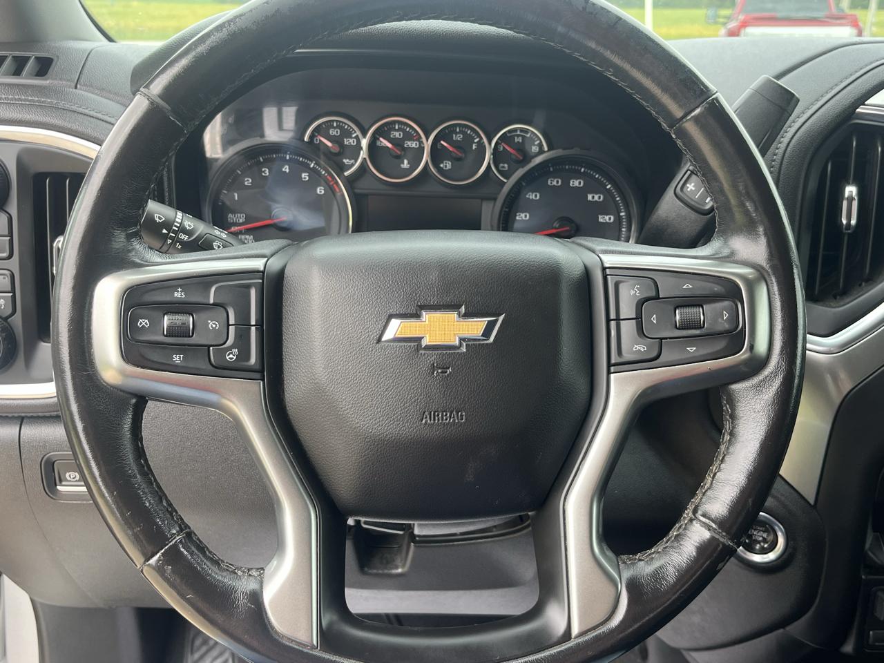 Chevrolet Silverado 1500 4WD Crew Cab 147" LT w/1LT 2021
