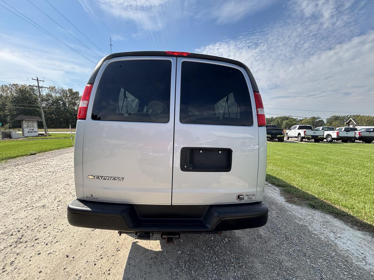 Chevrolet Express Passenger RWD 3500 155" LS 2021