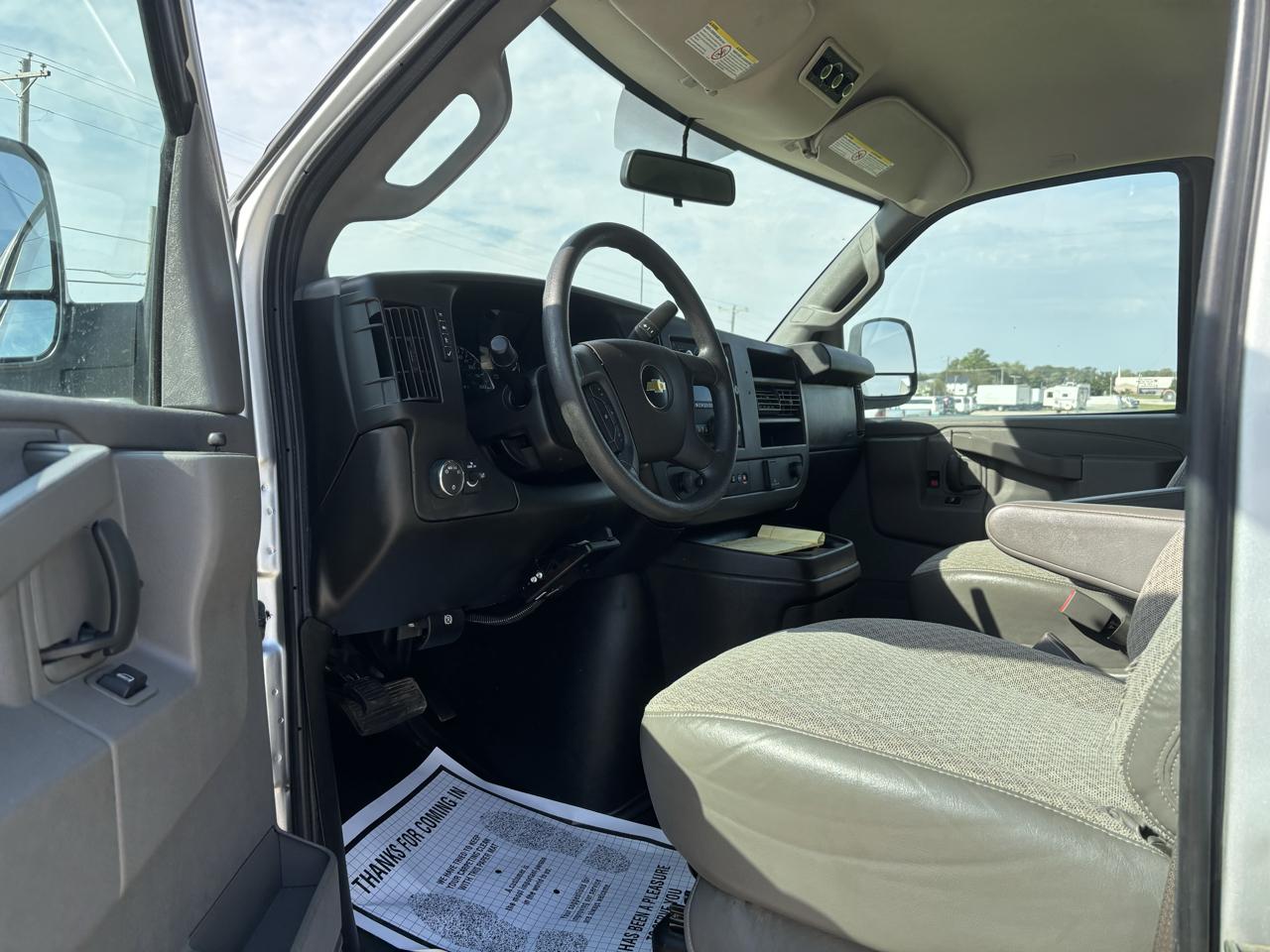 Chevrolet Express Passenger RWD 3500 155" LS 2021