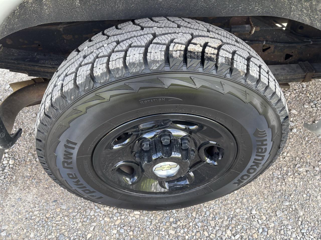 Chevrolet Express Passenger RWD 3500 155" LS 2021