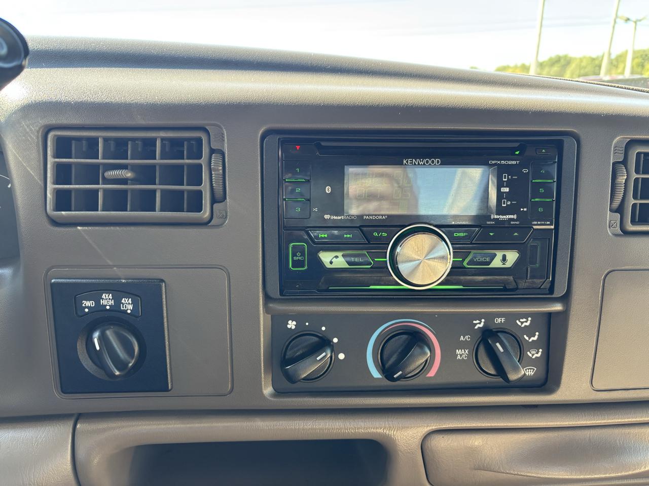 Ford Super Duty F-250 Crew Cab 156" Platinum Edition 4WD 2001