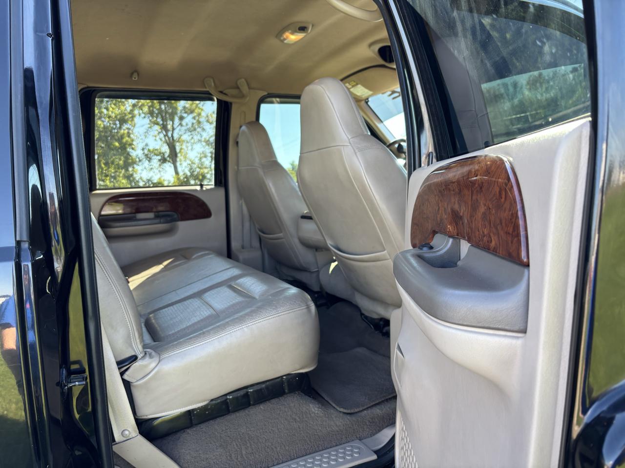 Ford Super Duty F-250 Crew Cab 156" Platinum Edition 4WD 2001