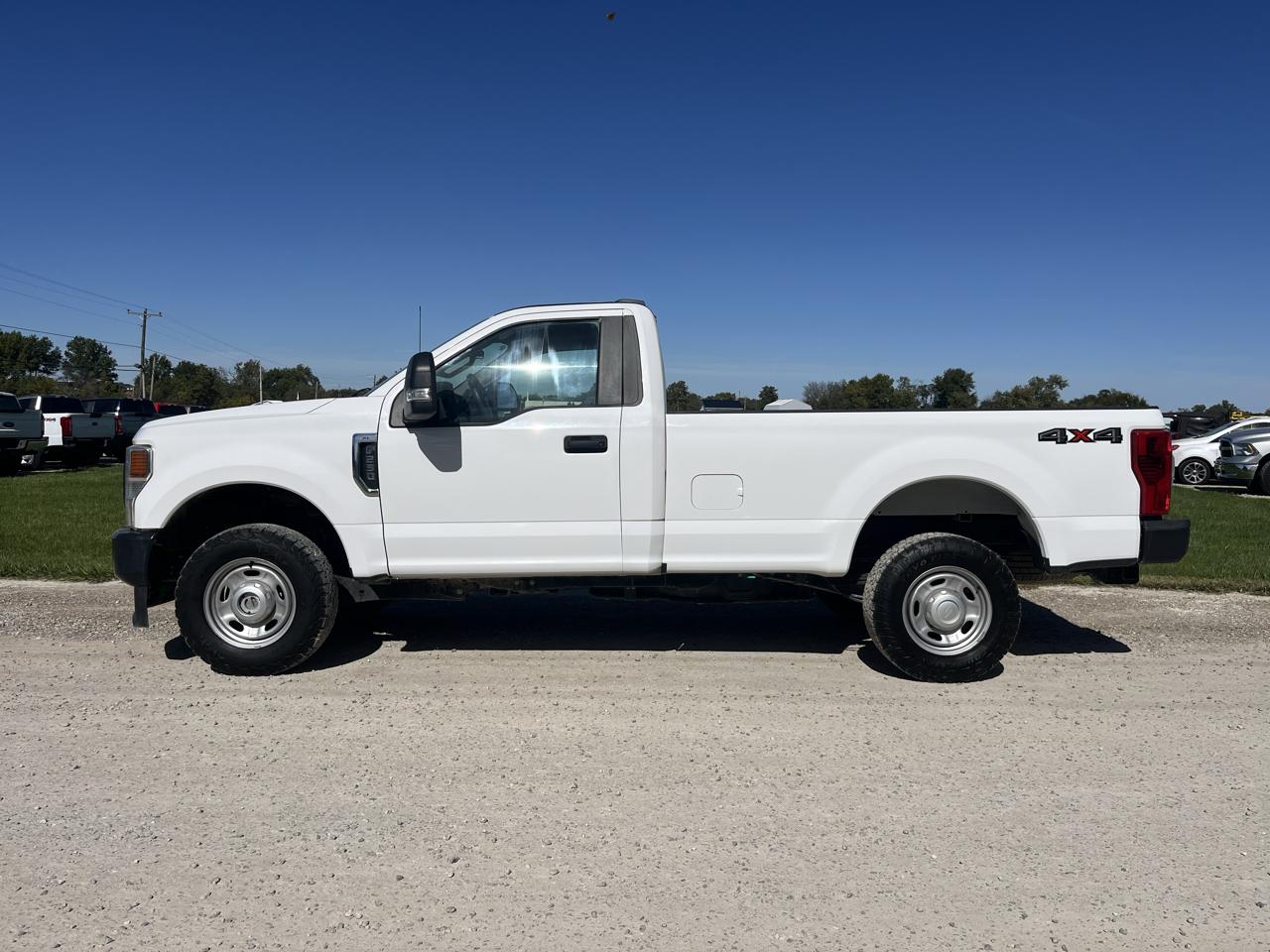 Ford Super Duty F-250 SRW XLT 4WD Reg Cab 8' Box 2022