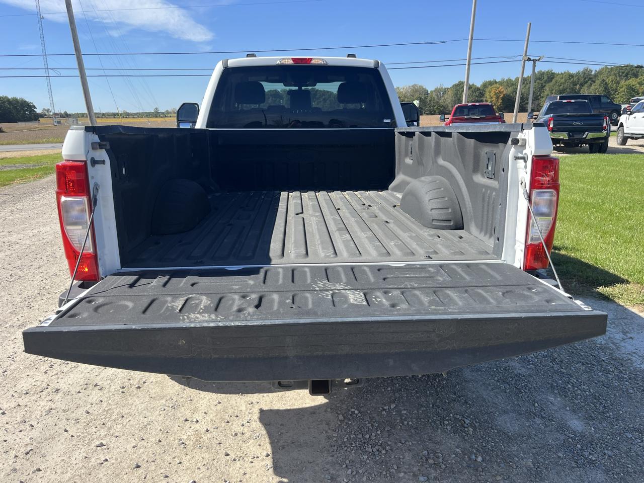Ford Super Duty F-250 SRW XLT 4WD Reg Cab 8' Box 2022