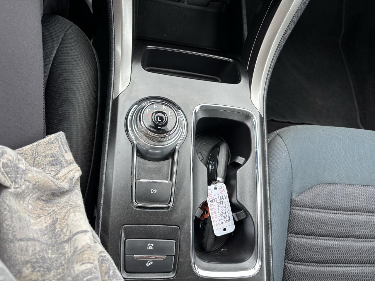 Ford Fusion Hybrid SE FWD 2019
