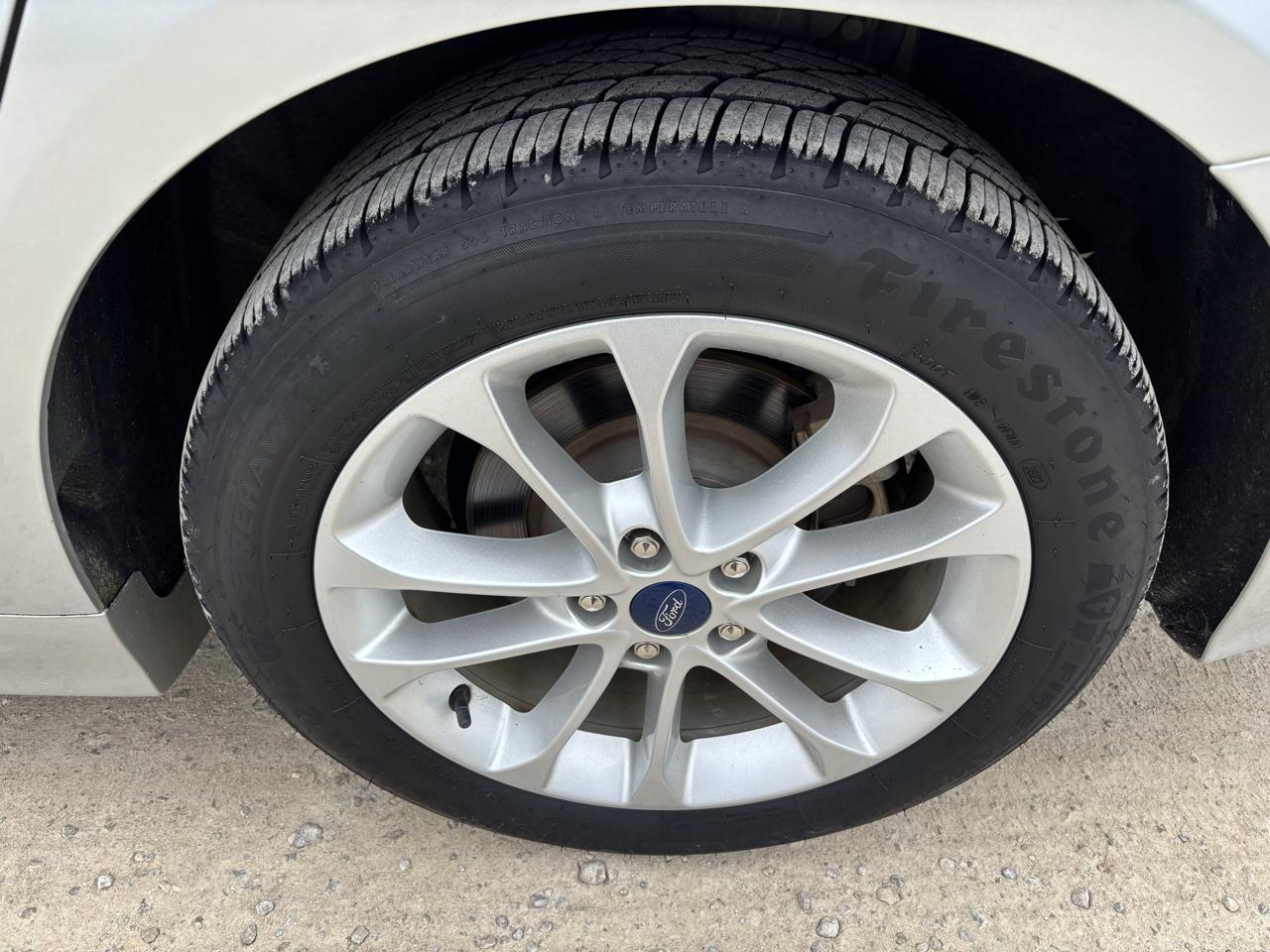 Ford Fusion Hybrid SE FWD 2019