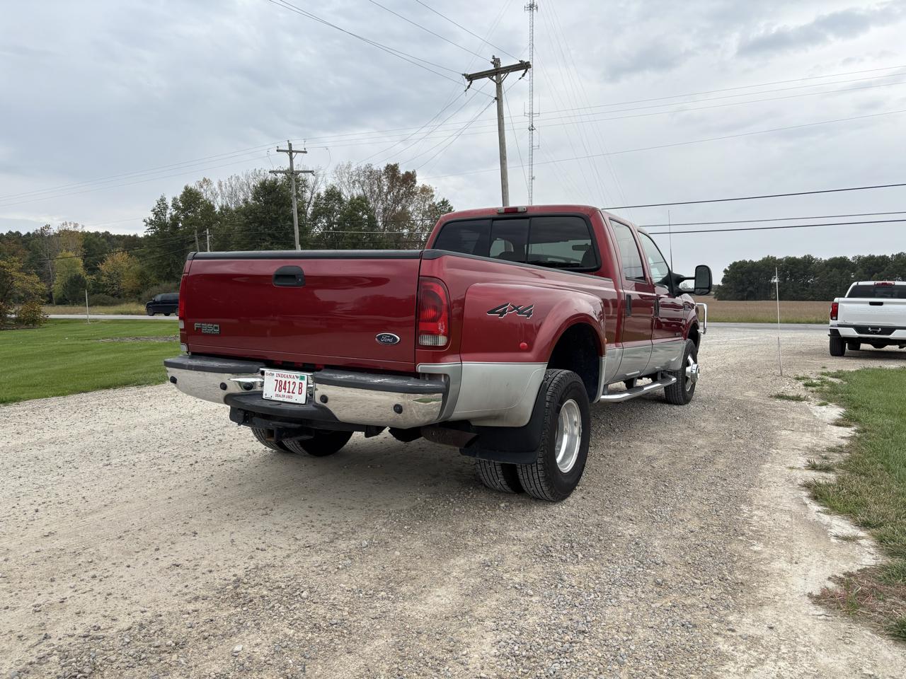 Ford Super Duty F-350 DRW Crew Cab 156" Lariat 4WD 2002