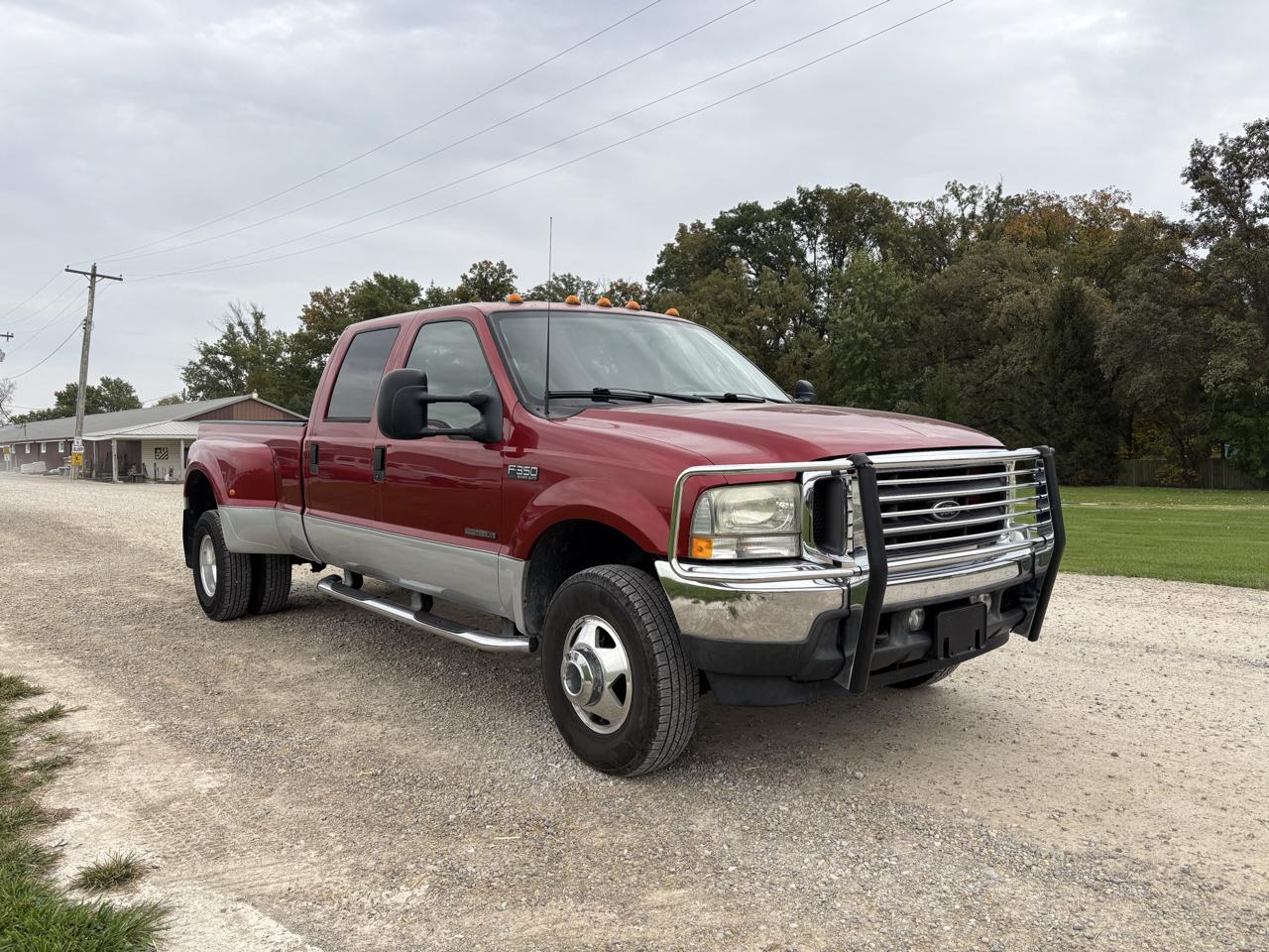 Ford Super Duty F-350 DRW Crew Cab 156" Lariat 4WD 2002