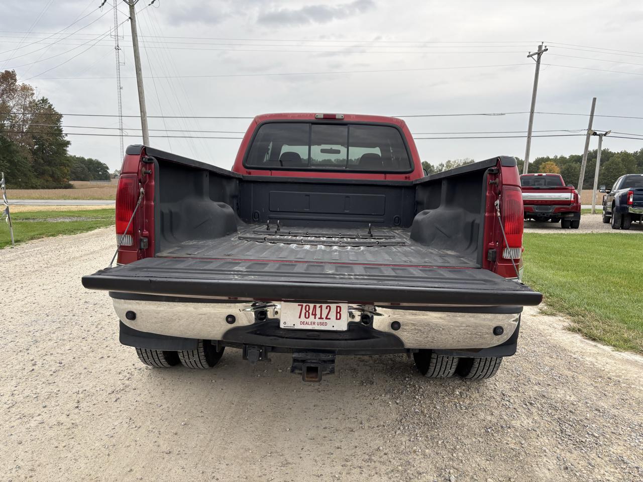 Ford Super Duty F-350 DRW Crew Cab 156" Lariat 4WD 2002
