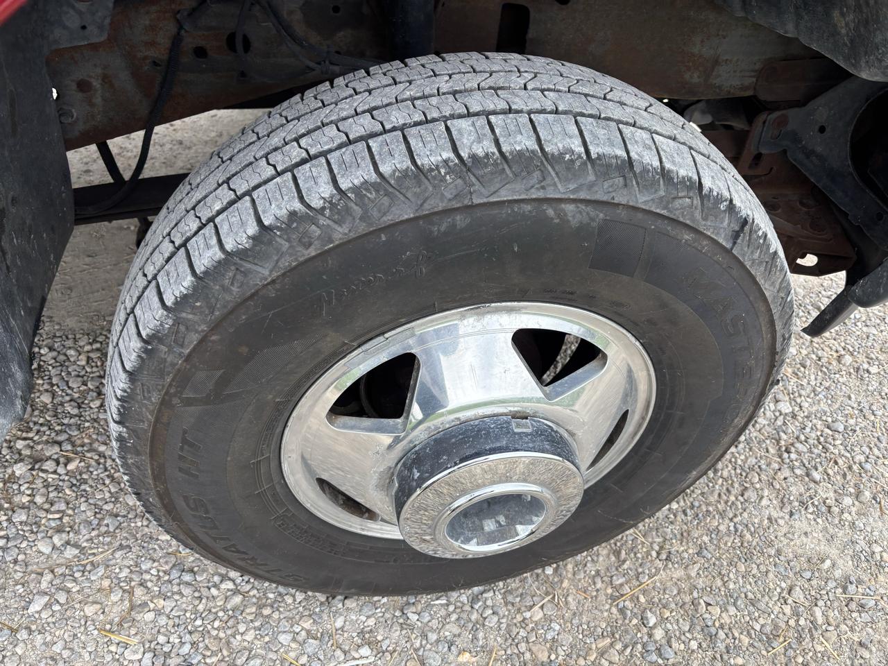 Ford Super Duty F-350 DRW Crew Cab 156" Lariat 4WD 2002