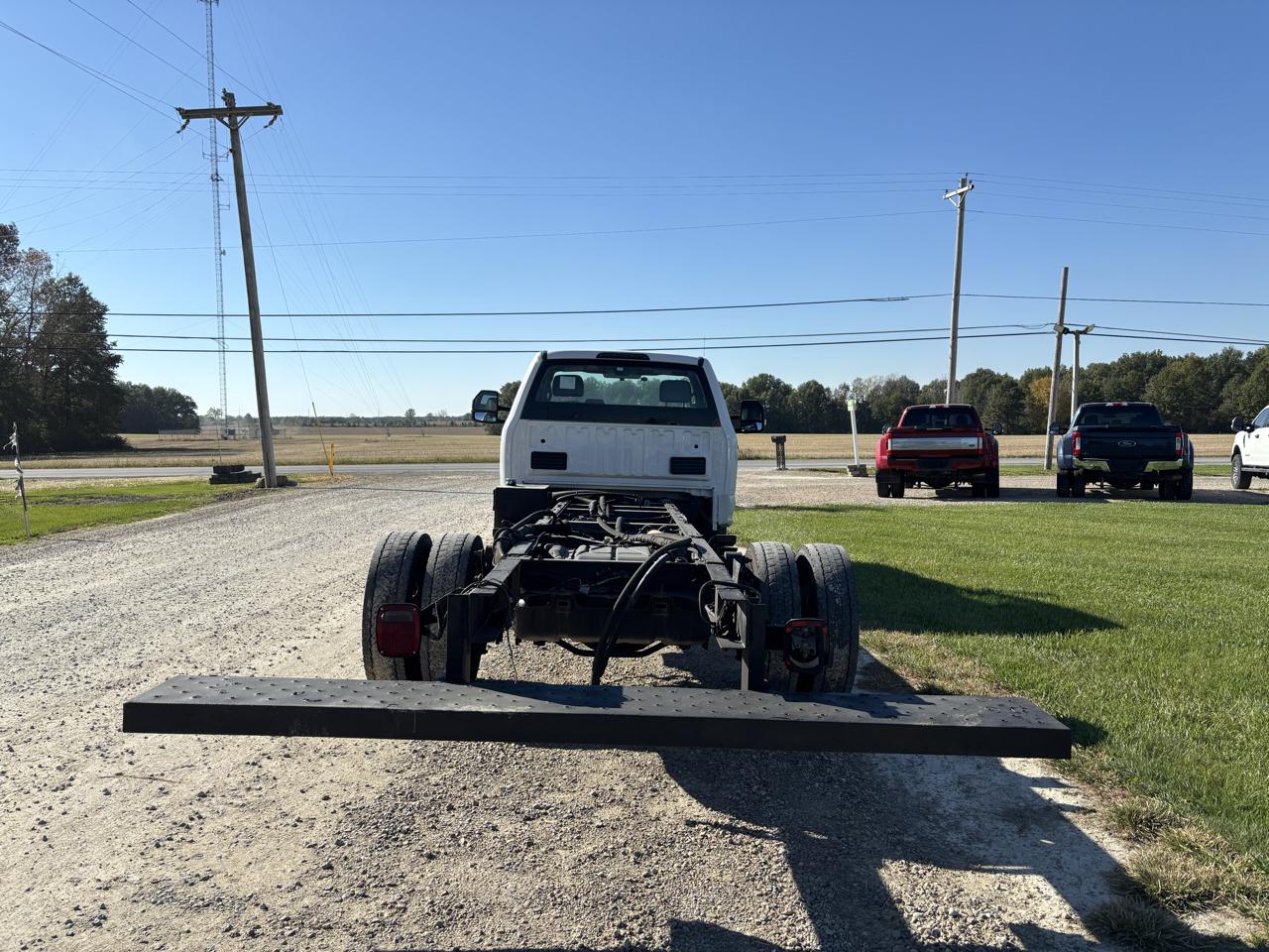 Ford Super Duty F-550 DRW XLT 2WD Reg Cab 145" WB 60" CA 2019