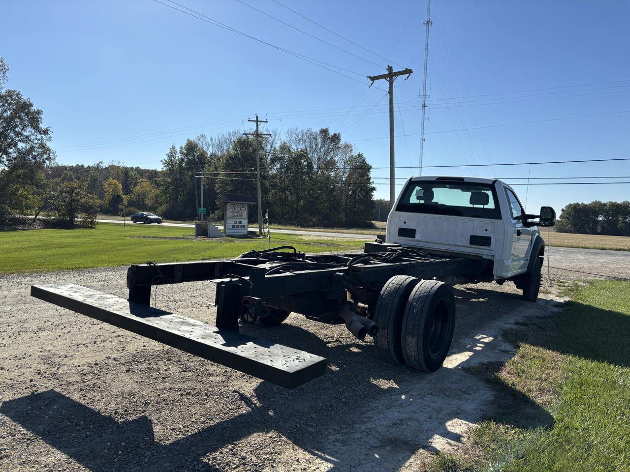 Ford Super Duty F-550 DRW XLT 2WD Reg Cab 145" WB 60" CA 2019