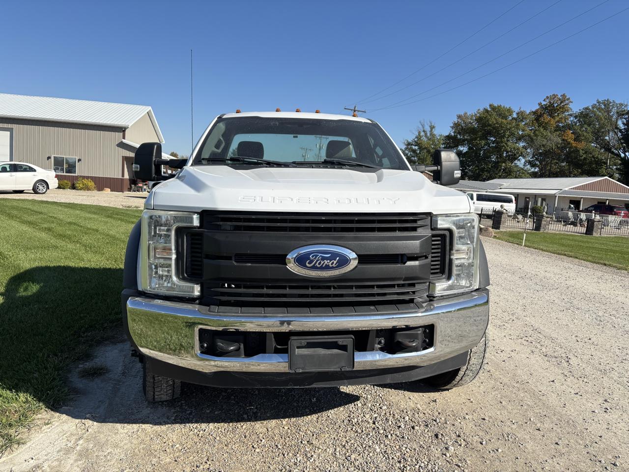 Ford Super Duty F-550 DRW XLT 2WD Reg Cab 145" WB 60" CA 2019