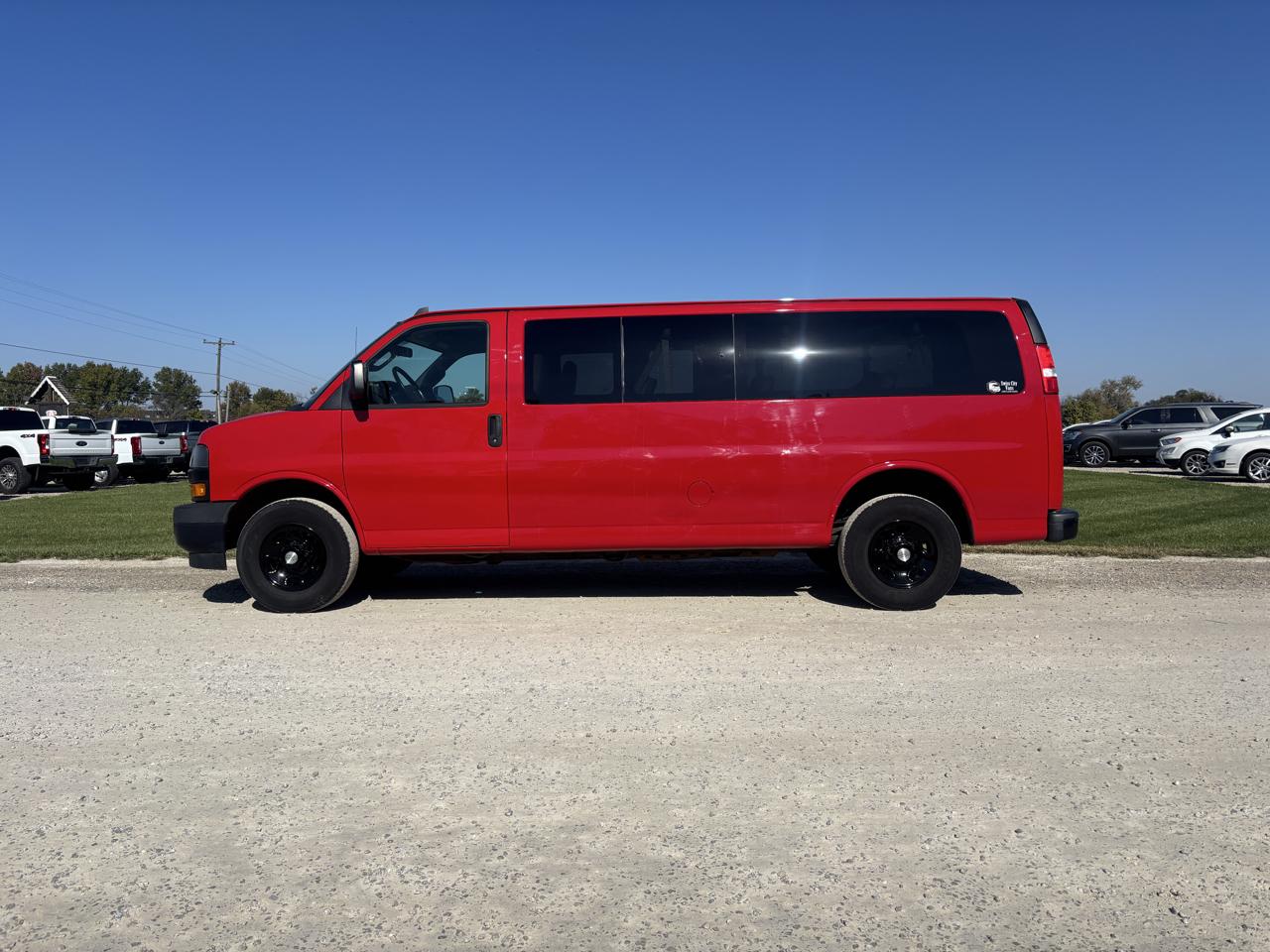 Chevrolet Express Passenger RWD 3500 155" LS 2019