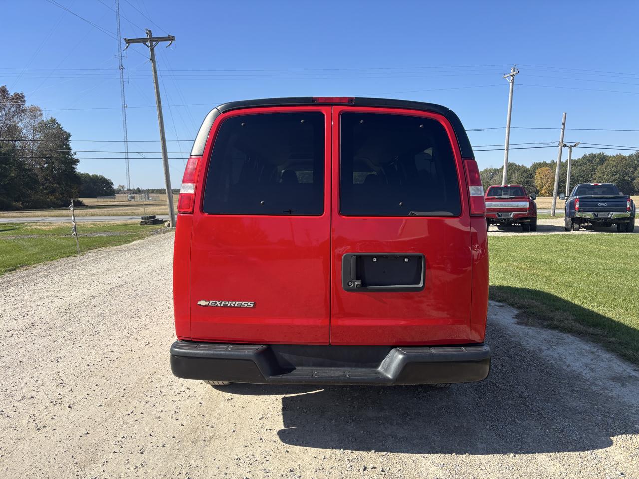 Chevrolet Express Passenger RWD 3500 155" LS 2019