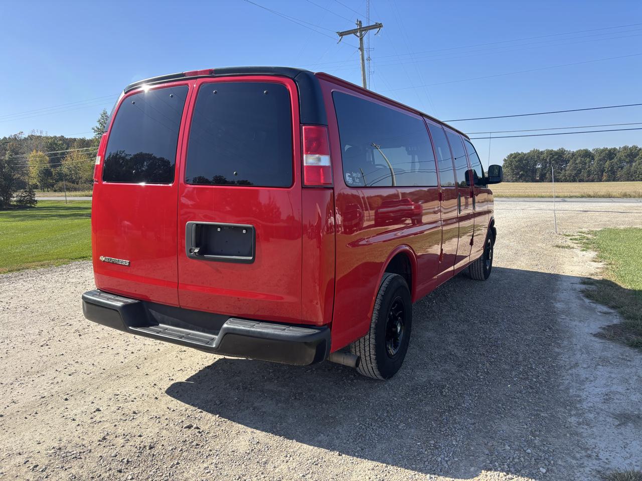 Chevrolet Express Passenger RWD 3500 155" LS 2019
