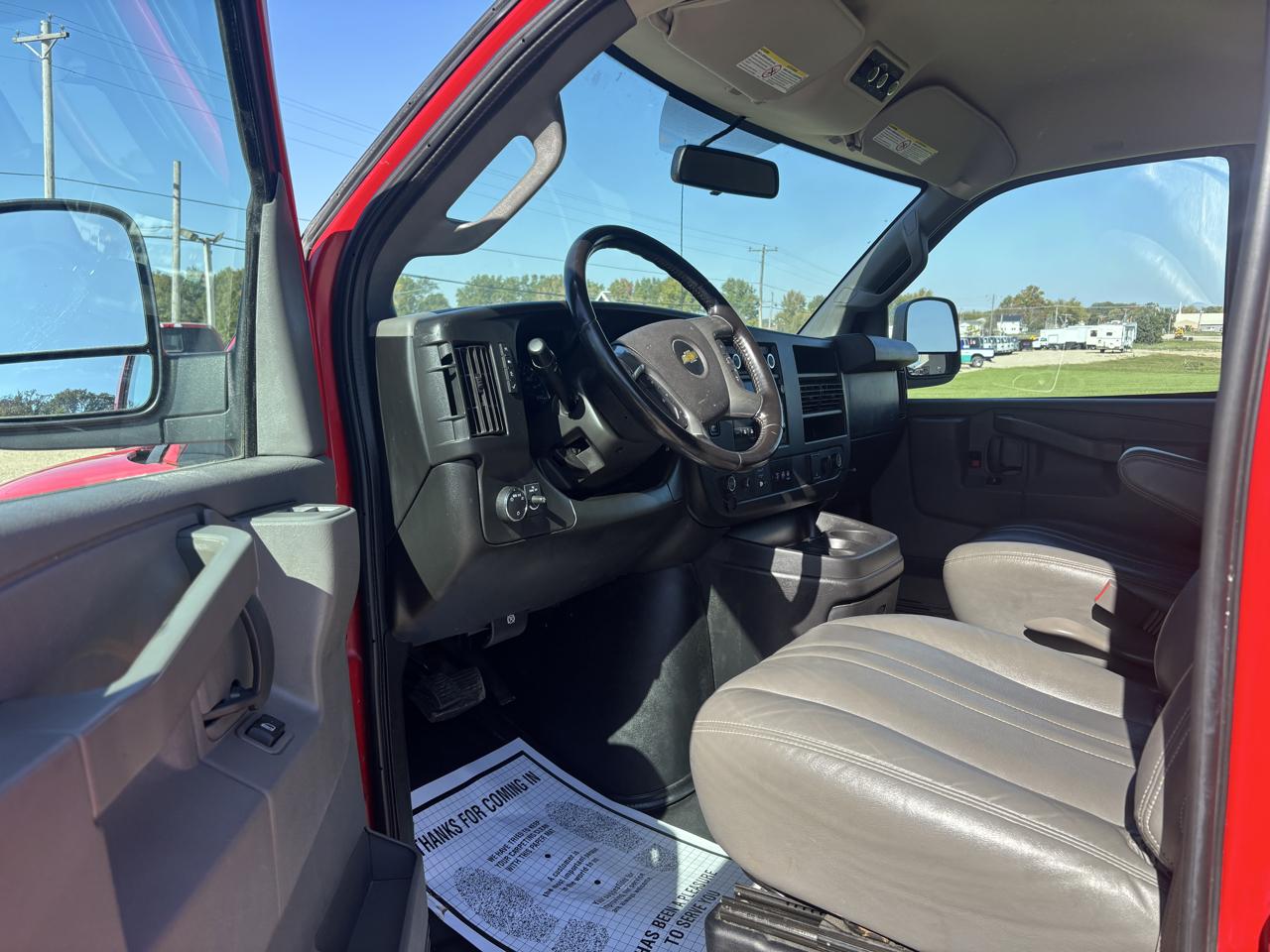 Chevrolet Express Passenger RWD 3500 155" LS 2019
