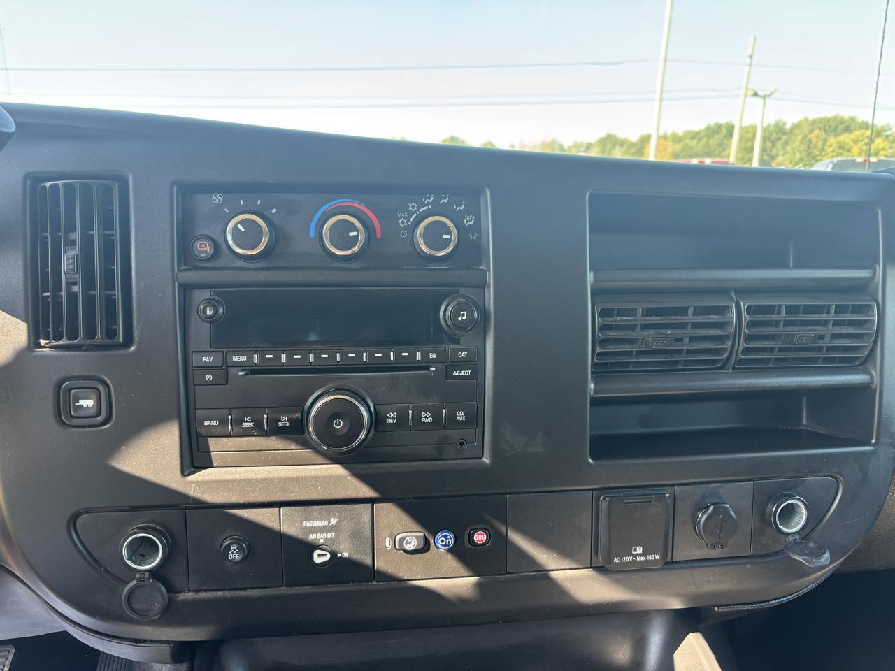 Chevrolet Express Passenger RWD 3500 155" LS 2019