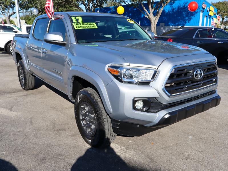 Toyota Tacoma  2017