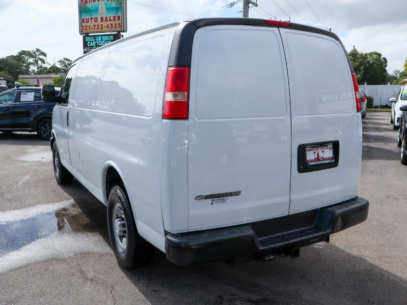 2019 Chevrolet Express Cargo Van photo 3