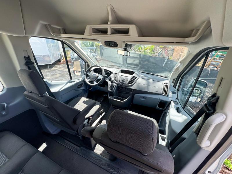 2019 Ford Transit Passenger XLT photo 2