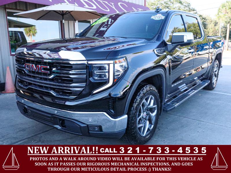 2022 GMC Sierra 1500 4WD Crew Cab 147" SLT