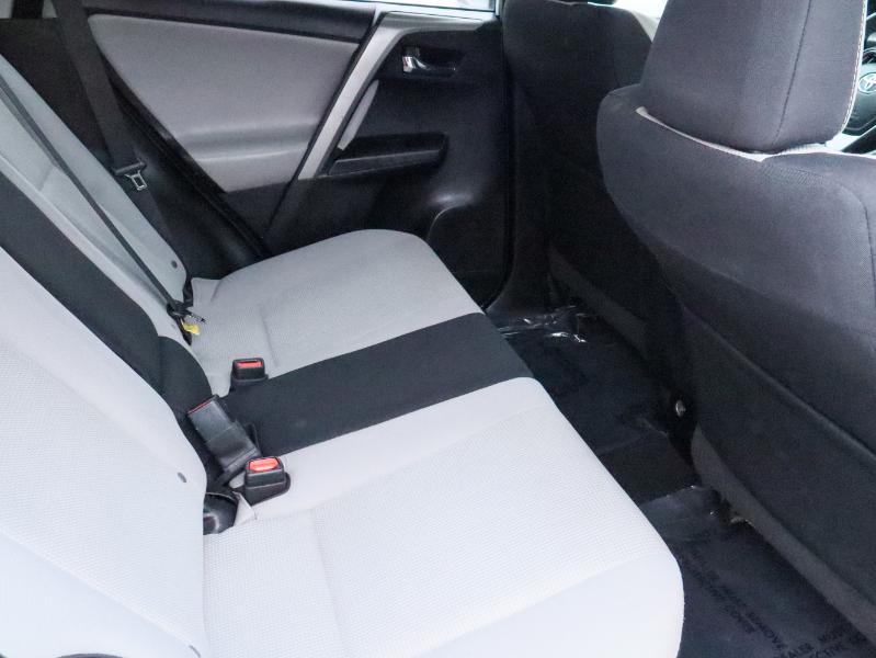 Toyota RAV4 XLE FWD 2017