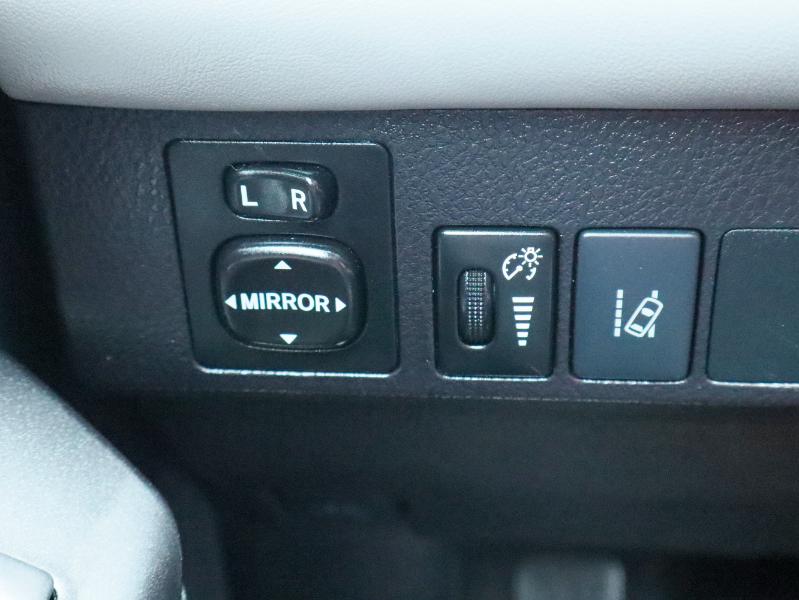 Toyota RAV4 XLE FWD 2017